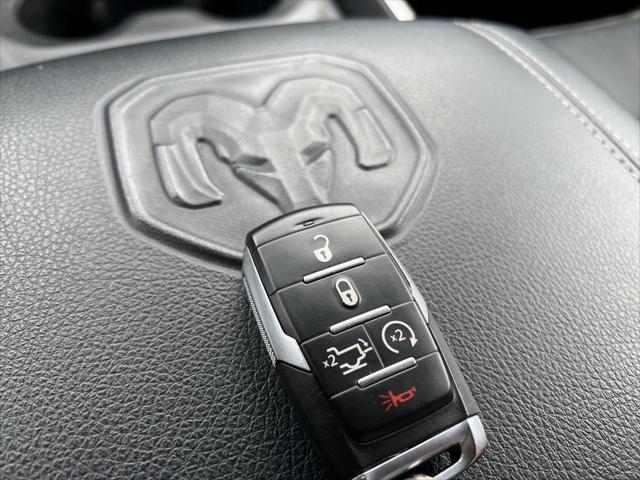 2020 Ram 1500 Laramie Crew Cab 4x4 5'7" Box