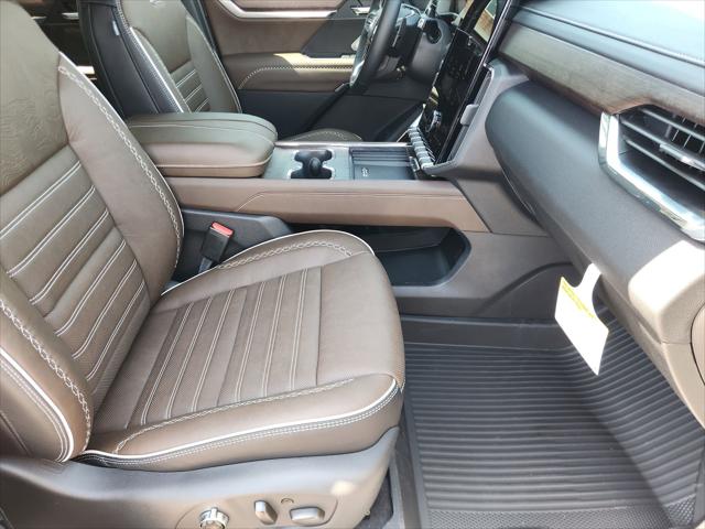 2026 GMC Acadia Denali Ultimate FWD