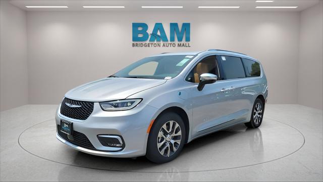 2023 Chrysler Pacifica Hybrid Pinnacle 2023 Chrysler Pacifica Hybrid Pinnacle