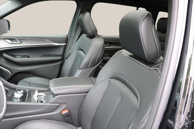 2026 Jeep Grand Cherokee Limited 4x2