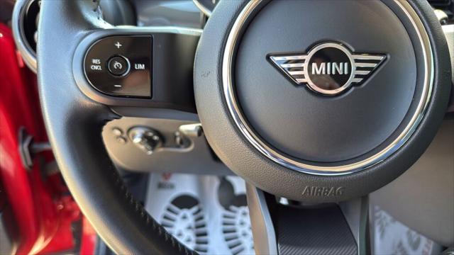 2024 MINI Hardtop Cooper