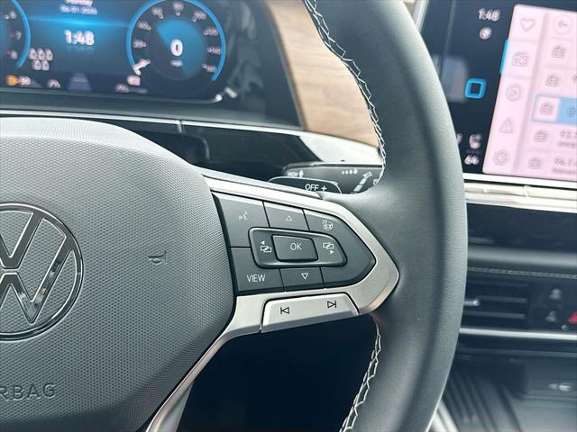 2026 Volkswagen Atlas SE with Technology