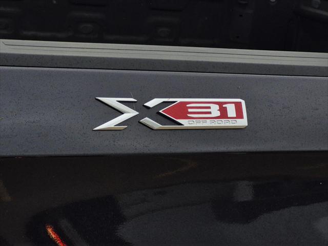 2024 GMC Sierra 1500 4WD Crew Cab Short Box Elevation with 3SB