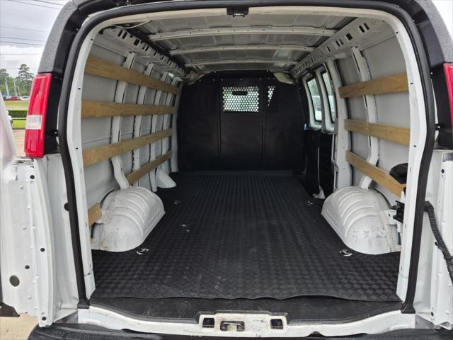 2024 GMC Savana Cargo RWD 2500 Regular Wheelbase Work Van