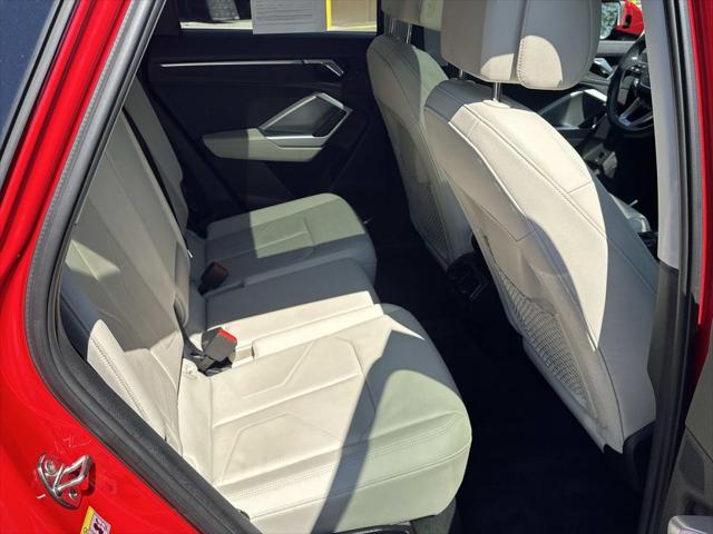 2020 Audi Q3 Premium Plus 45 TFSI S line quattro Tiptronic