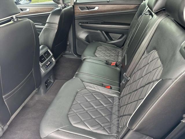 2024 Volkswagen Atlas 2.0T SEL Premium R-Line