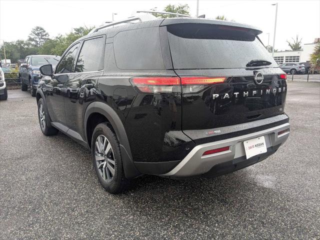 2024 Nissan Pathfinder SL FWD
