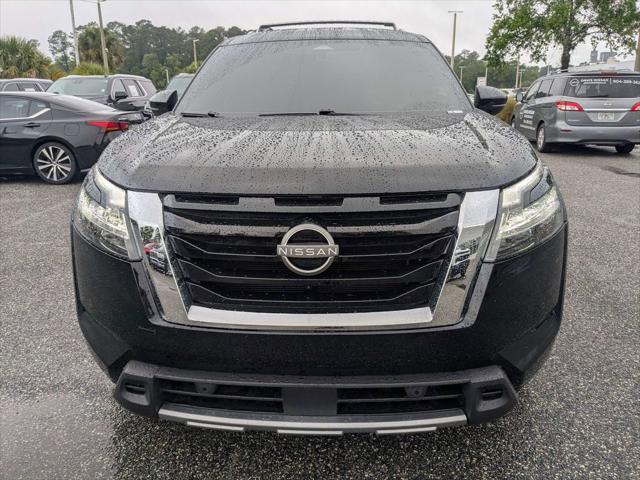 2024 Nissan Pathfinder SL FWD
