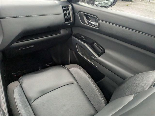 2024 Nissan Pathfinder SL FWD