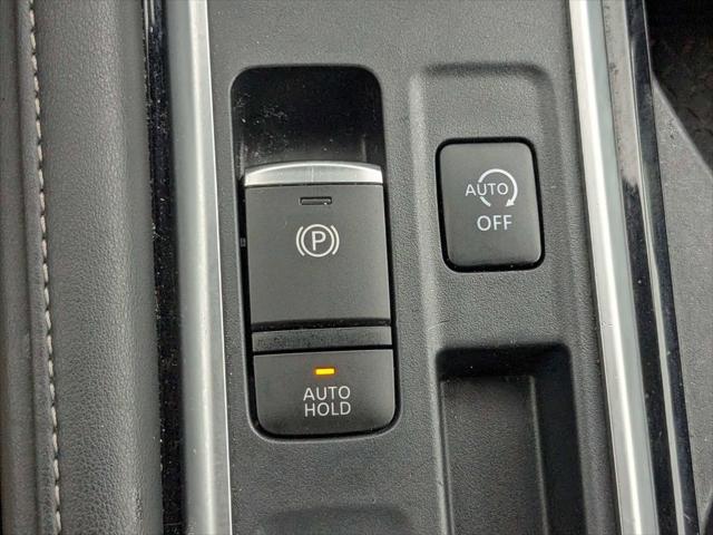 2024 Nissan Pathfinder SL FWD