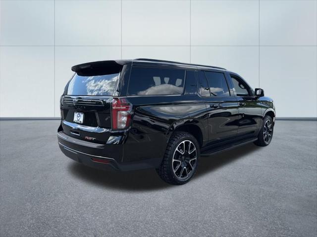 2023 Chevrolet Suburban 4WD RST