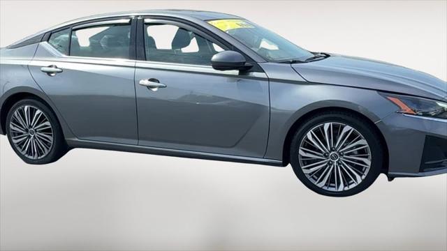 2023 Nissan Altima SL FWD
