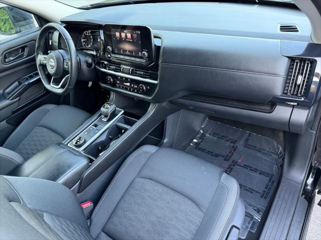 2025 Nissan Pathfinder SV 4WD