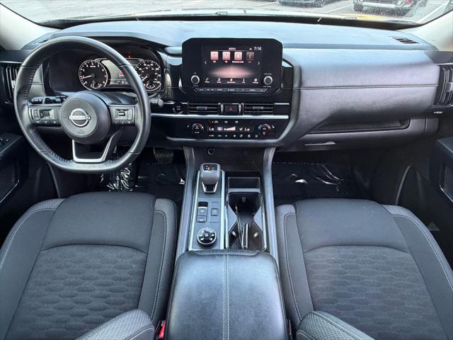 2025 Nissan Pathfinder SV 4WD