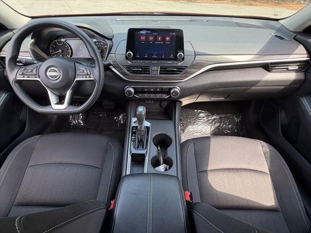 2025 Nissan Altima SV FWD
