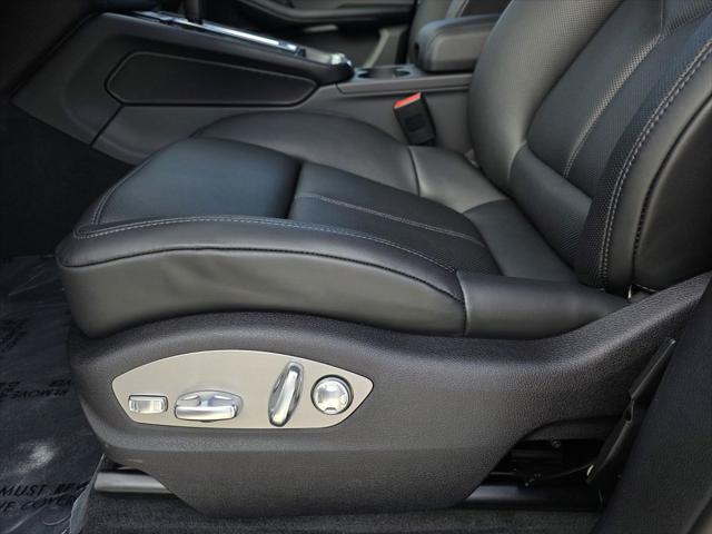 2026 Porsche Macan Unknown