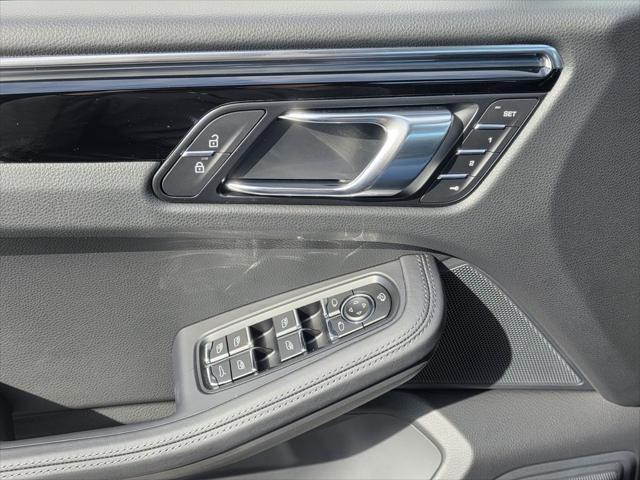 2026 Porsche Macan Unknown