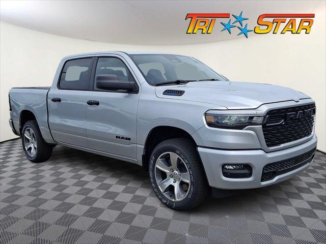 2026 RAM Ram 1500 RAM 1500 EXPRESS CREW CAB 4X4 57 BOX