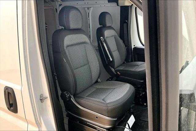 2026 Ram ProMaster Cargo Van Tradesman Low Roof 136 WB w/Pass Seat