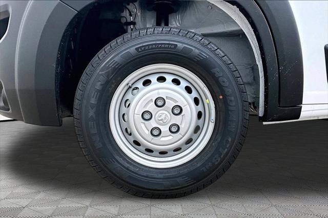 2026 Ram ProMaster Cargo Van Tradesman Low Roof 136 WB w/Pass Seat