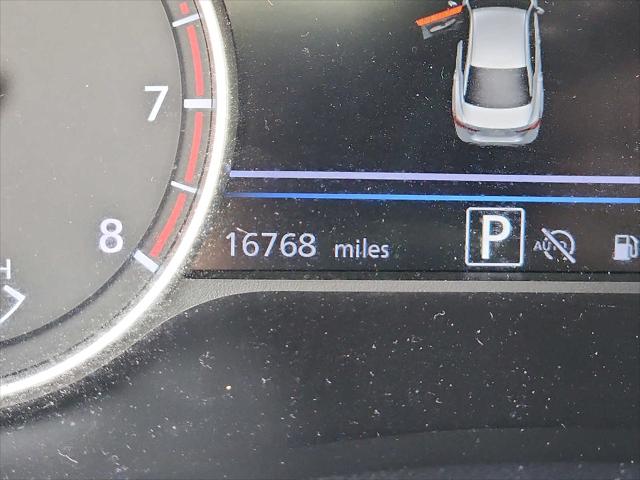 2024 Nissan Sentra SR Xtronic CVT