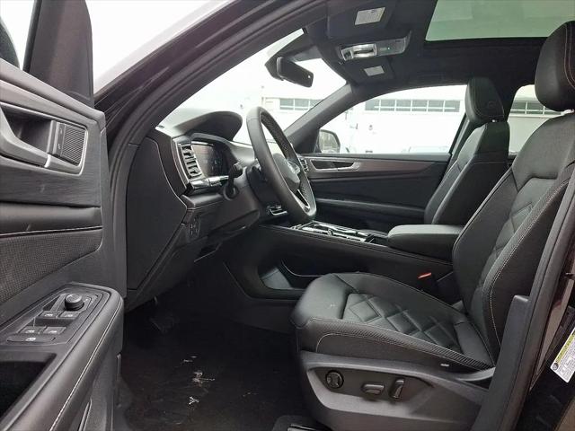 2026 Volkswagen Atlas Cross Sport SE with Technology