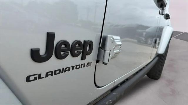 2023 Jeep Gladiator Sport