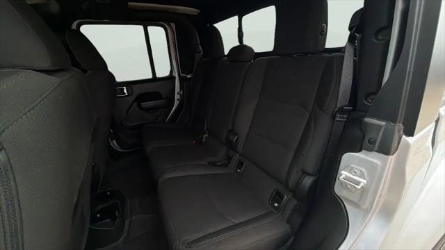 2023 Jeep Gladiator Sport