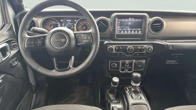 2023 Jeep Gladiator Sport