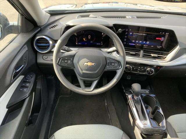 2025 Chevrolet Trax FWD LT