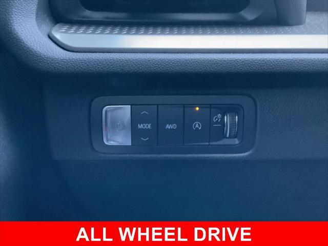 2025 Chevrolet Traverse AWD LT