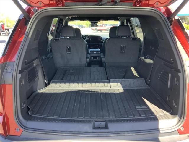 2025 Chevrolet Traverse AWD LT