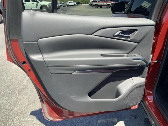2025 Chevrolet Traverse AWD LT