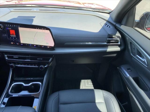 2025 Chevrolet Traverse AWD LT