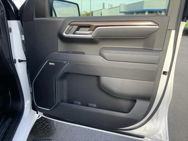 2025 Chevrolet Silverado 1500 4WD Crew Cab Short Bed RST