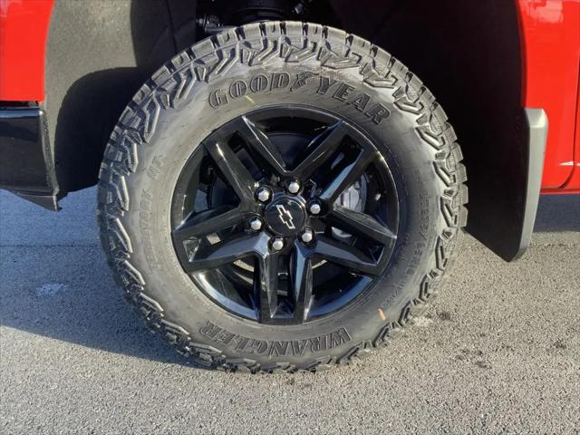 2026 Chevrolet Silverado 1500 4WD Crew Cab Short Bed Custom Trail Boss