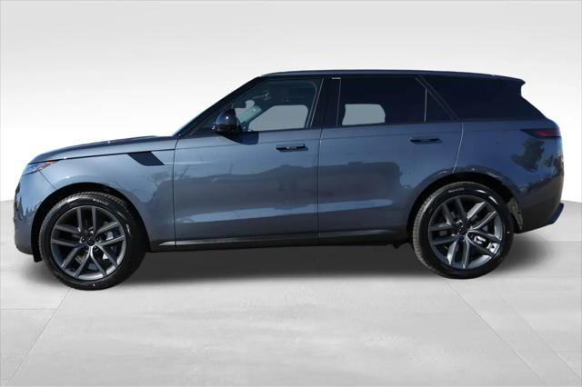 2026 Land Rover Range Rover Sport P360 SE