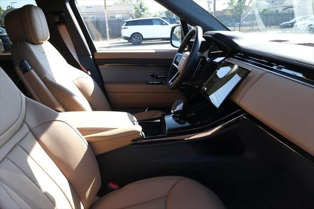 2026 Land Rover Range Rover Sport P360 SE