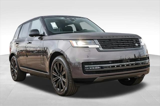 2026 Land Rover Range Rover P550e SE