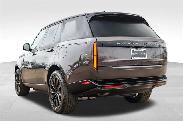 2026 Land Rover Range Rover P550e SE