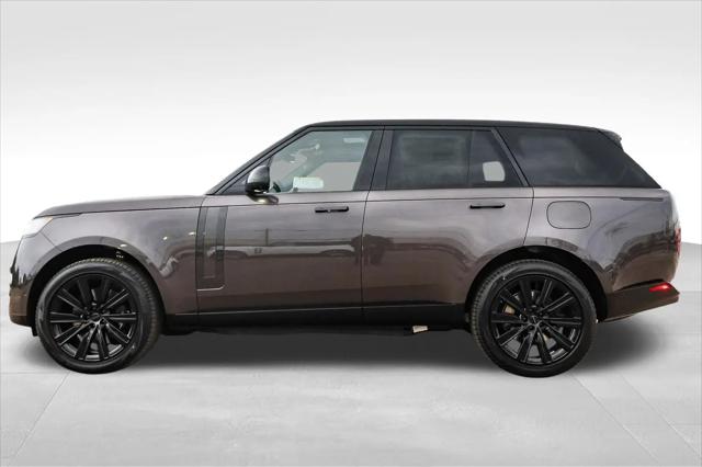 2026 Land Rover Range Rover P550e SE