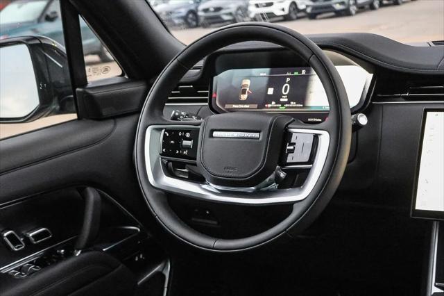 2026 Land Rover Range Rover P550e SE