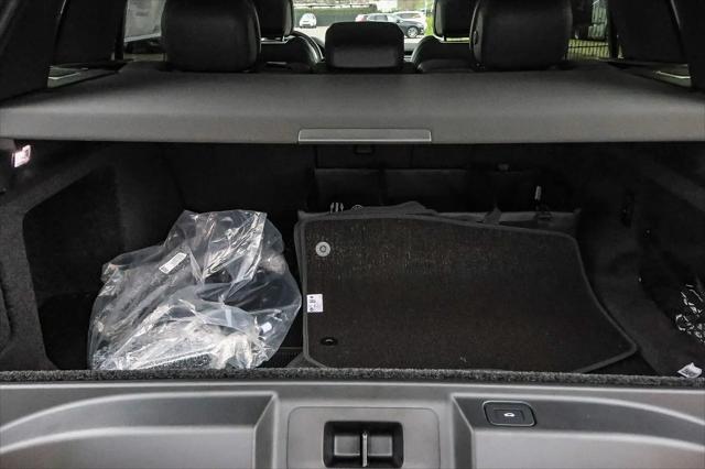 2026 Land Rover Range Rover P550e SE