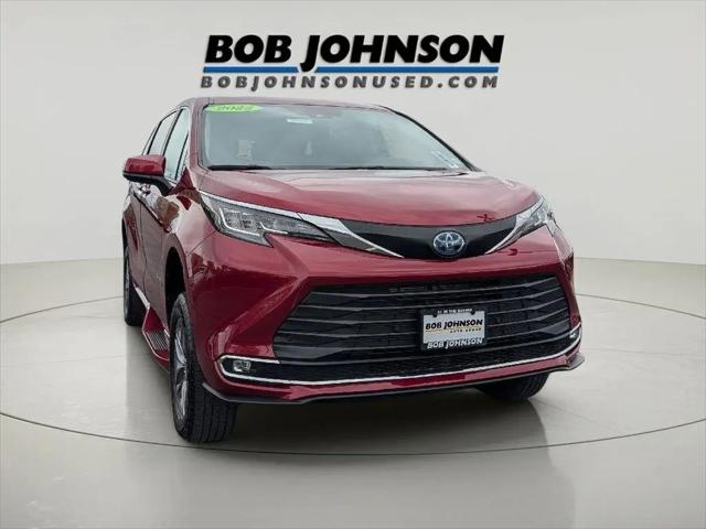 2022 Toyota Sienna XLE for sale in Rochester, NY
