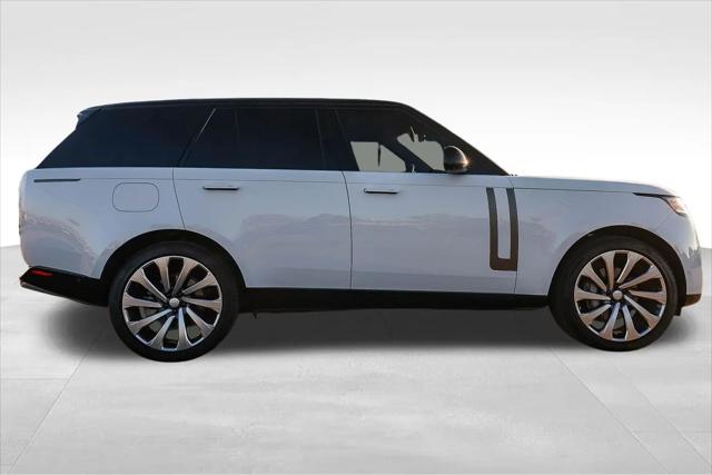 2025 Land Rover Range Rover P400 SE