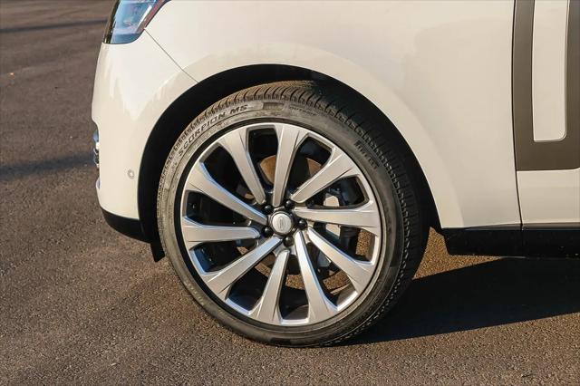 2025 Land Rover Range Rover P400 SE