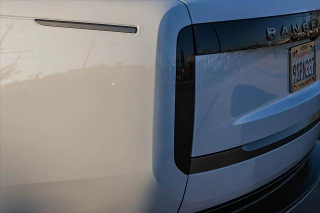 2025 Land Rover Range Rover P400 SE