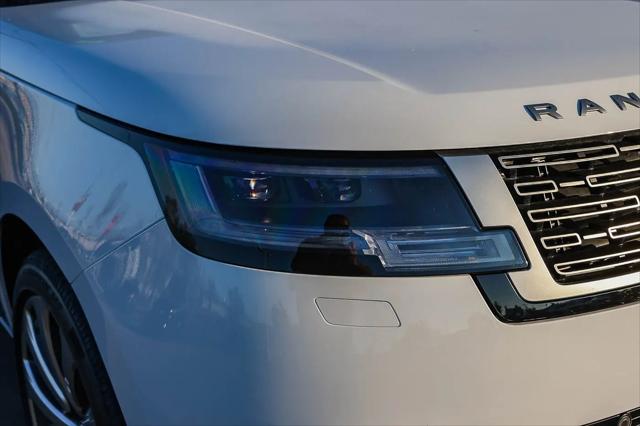 2025 Land Rover Range Rover P400 SE