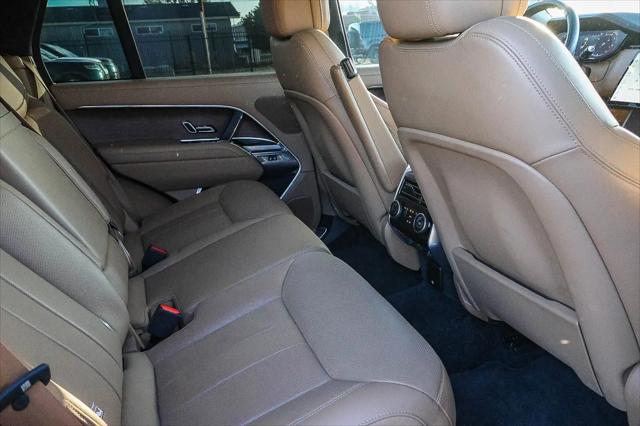 2025 Land Rover Range Rover P400 SE