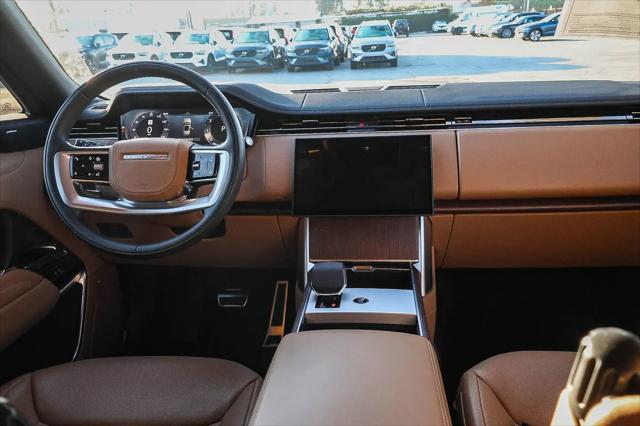 2025 Land Rover Range Rover P400 SE